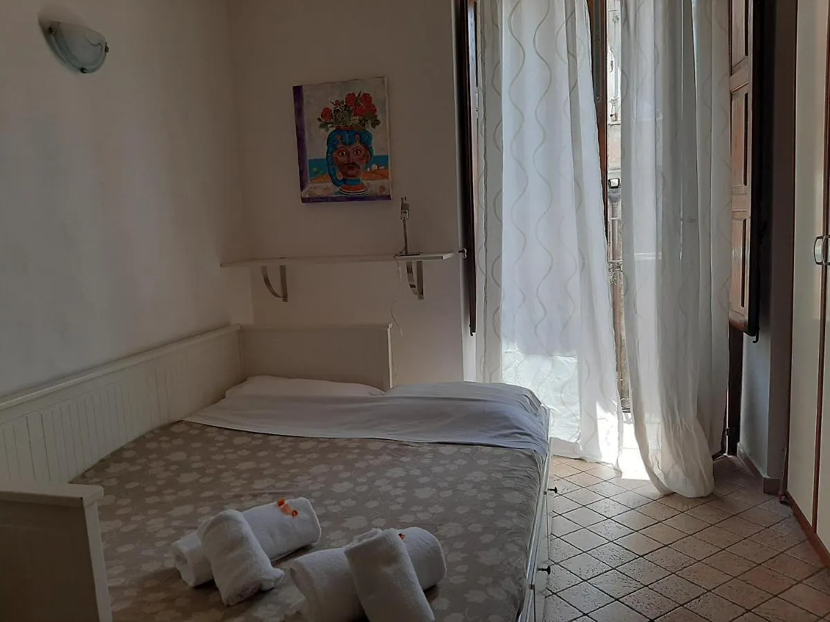 Monovano Centro Storico Holiday home Catania Italy